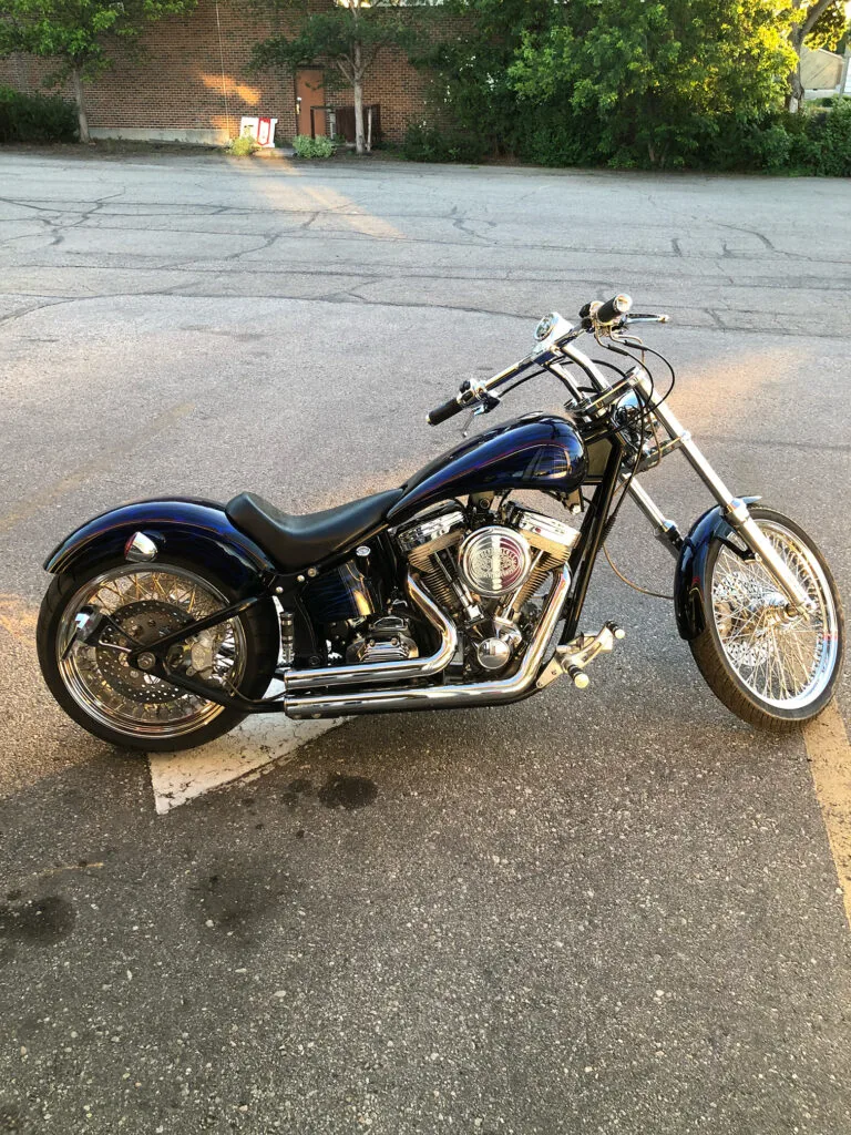 Chopper motorcycle build